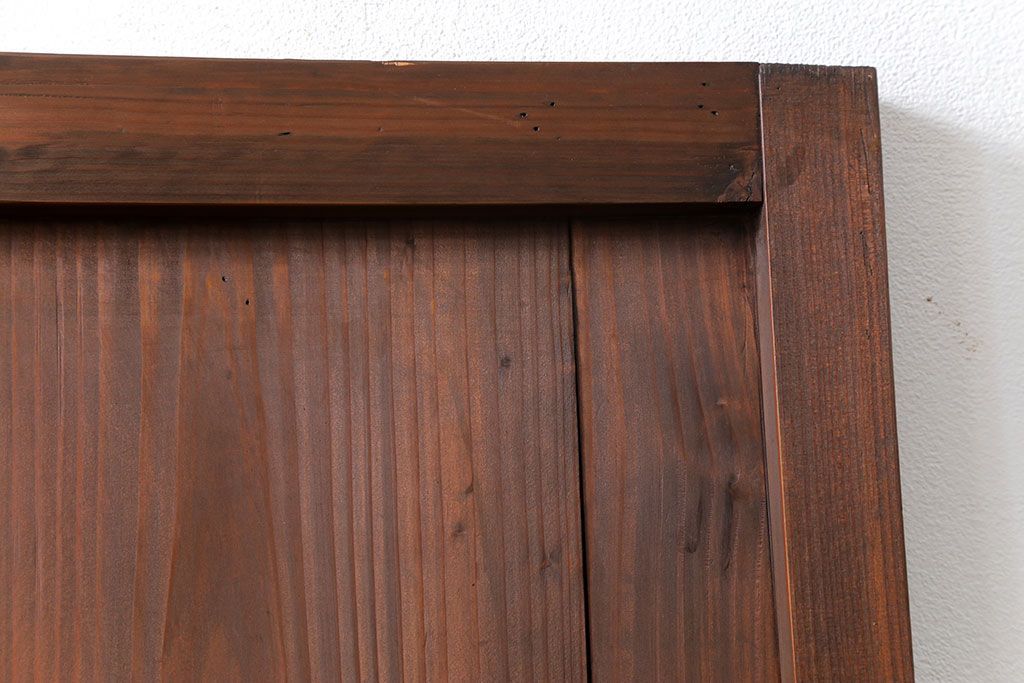 アンティーク 簡素な作りのシンプルな扉　(ドア)