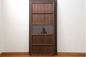 アンティーク 簡素な作りのシンプルな扉　(ドア)