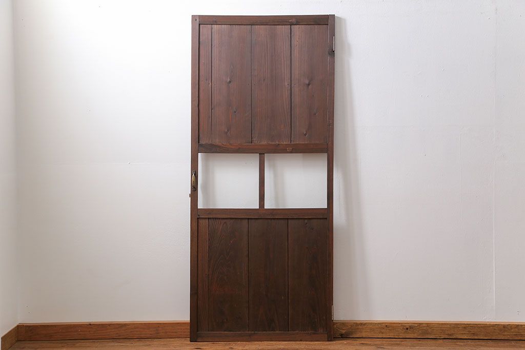 アンティーク 簡素な作りのシンプルな扉　(ドア)