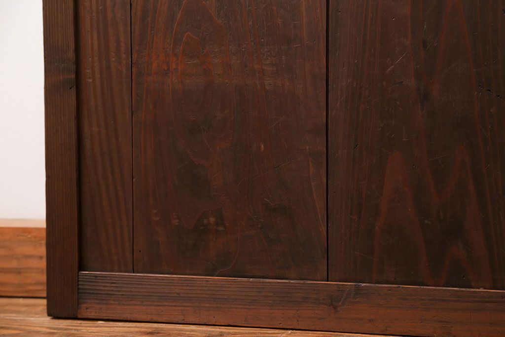 アンティーク 簡素な作りのシンプルな扉　(ドア)