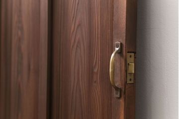 古民具・骨董 ダイヤガラス入りの上品な扉(ドア)