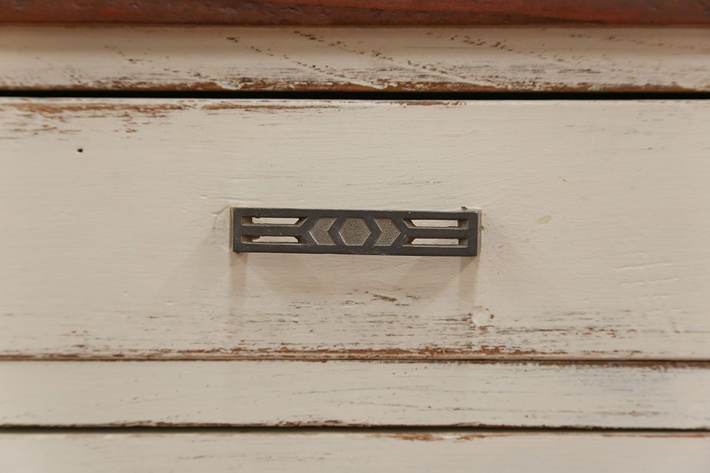 アンティーク家具　アンティークペイント ダイヤガラスの小さなサイドキャビネット(収納棚)