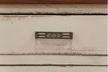 アンティーク家具　アンティークペイント ダイヤガラスの小さなサイドキャビネット(収納棚)