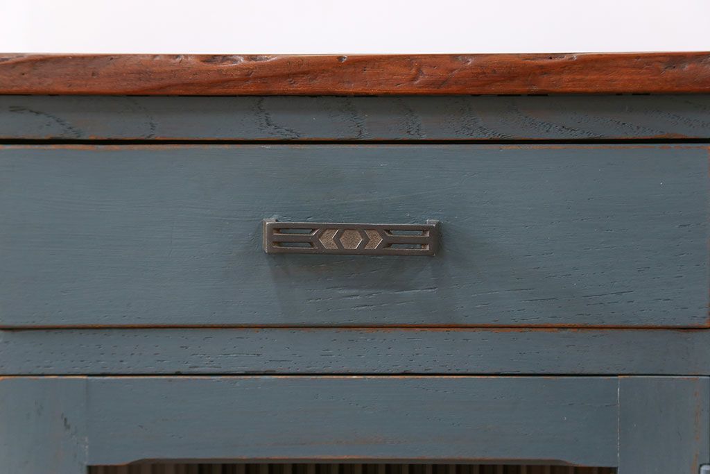 アンティーク家具　アンティークペイント モールガラス・サイドキャビネット(サイドテーブル、収納棚)