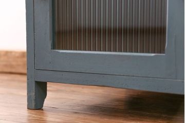 アンティーク家具　アンティークペイント モールガラス・サイドキャビネット(サイドテーブル、収納棚)