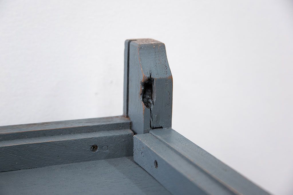 アンティーク家具　アンティークペイント モールガラス・サイドキャビネット(サイドテーブル、収納棚)