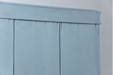 アンティーク家具　アンティークペイント ガラスの取っ手がかわいい大きな二段重ね収納棚(食器棚、飾り棚、ガラスケース)