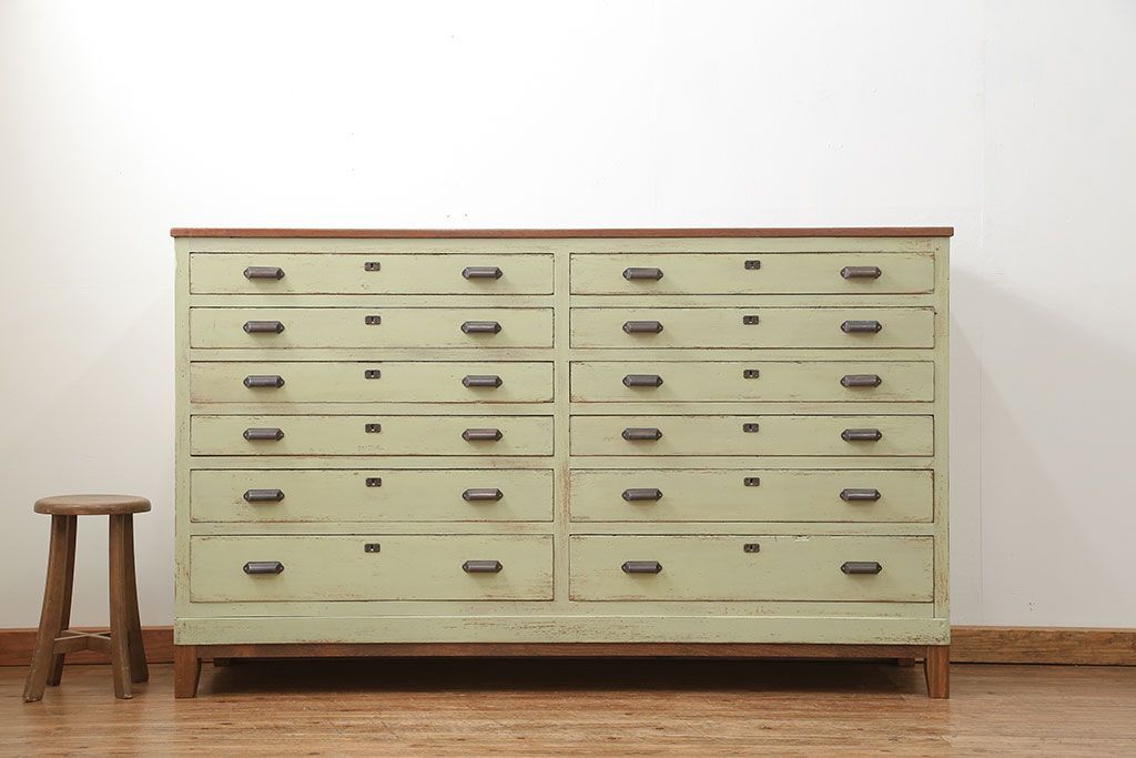 レトロ家具　昭和レトロ アンティークペイント 脚付きの12杯引き出し(チェスト、ドロワー)