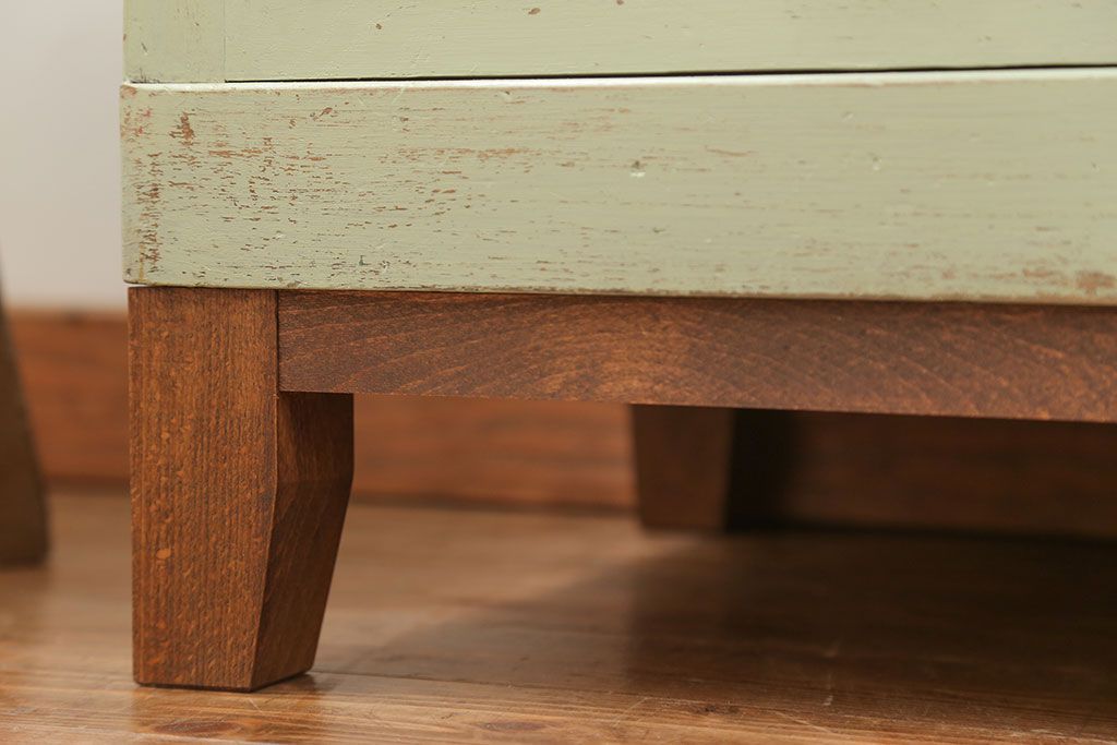 レトロ家具　昭和レトロ アンティークペイント 脚付きの12杯引き出し(チェスト、ドロワー)