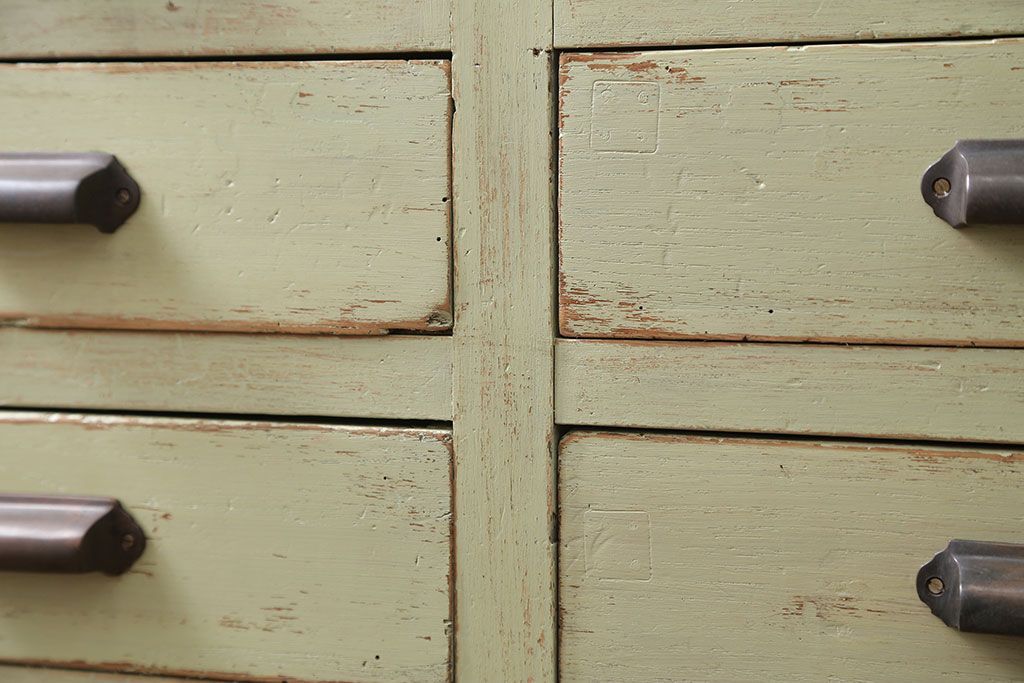 レトロ家具　昭和レトロ アンティークペイント 脚付きの12杯引き出し(チェスト、ドロワー)