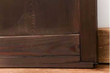 古民具・骨董 味のある横桟付きの引き戸　(ガラス戸、板戸、舞良戸)