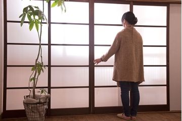 昭和レトロ モールガラス入りのシンプルなガラス戸　4枚セット　(引き戸)