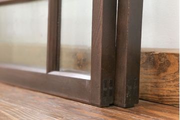 大正ロマン　気泡ガラス入りの上質な変わり型ガラス戸2枚(引き戸・窓)