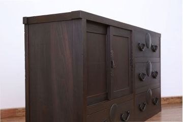 アンティーク家具　古民具・骨董 シックな収納箪笥サイドボード(水屋箪笥、帳場箪笥)