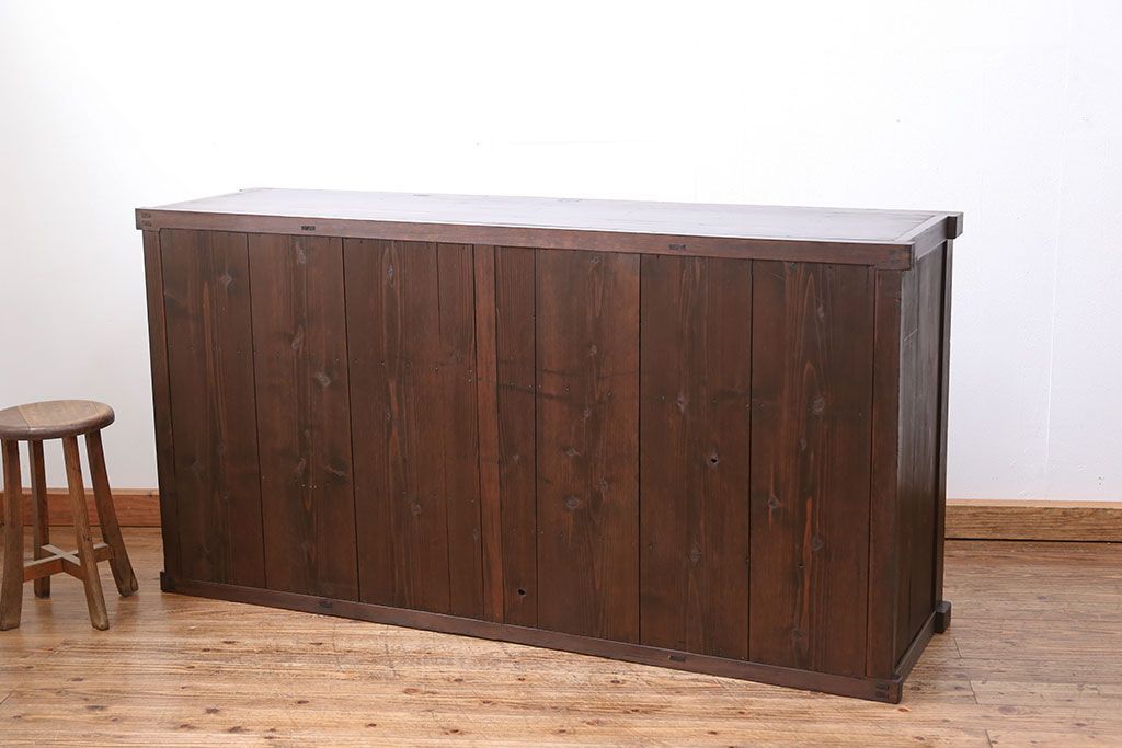 アンティーク家具　古民具・骨董 シックな収納箪笥サイドボード(水屋箪笥、帳場箪笥)