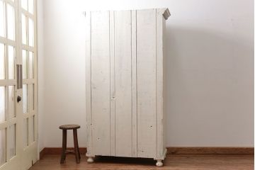 アンティーク家具　フランスアンティーク シャビーなペイントのフレンチキャビネット(2)(収納棚、飾り棚)