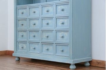 アンティーク家具 フランスアンティーク リメイク品 ペンキのはげた引き出し付きフレンチキャビネット(1)(収納棚、飾り棚)