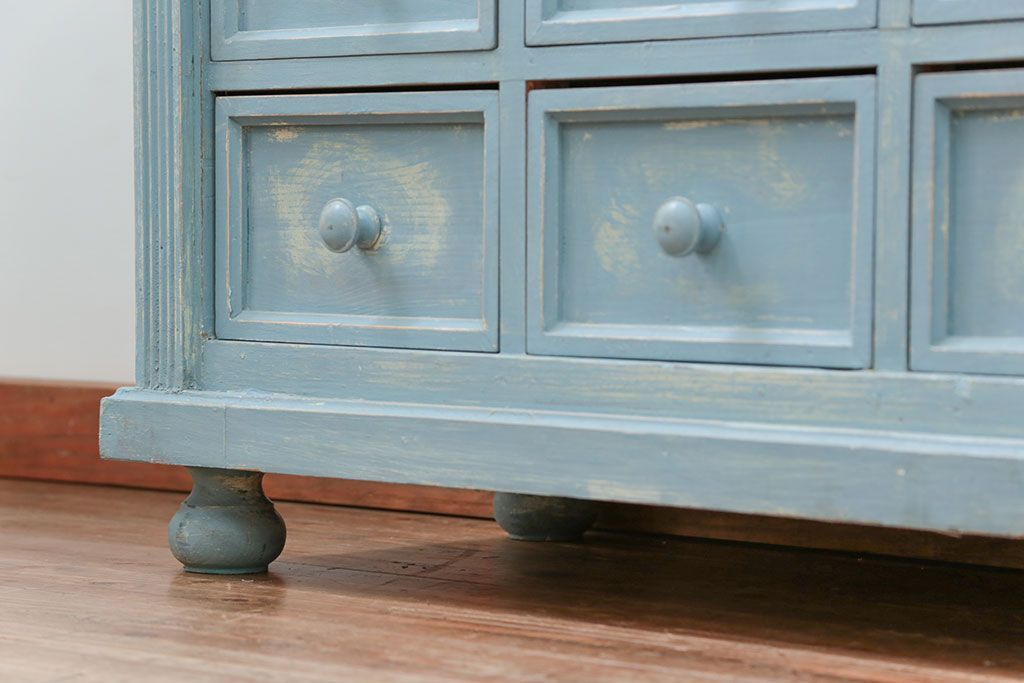 アンティーク家具 フランスアンティーク リメイク品 ペンキのはげた引き出し付きフレンチキャビネット(1)(収納棚、飾り棚)