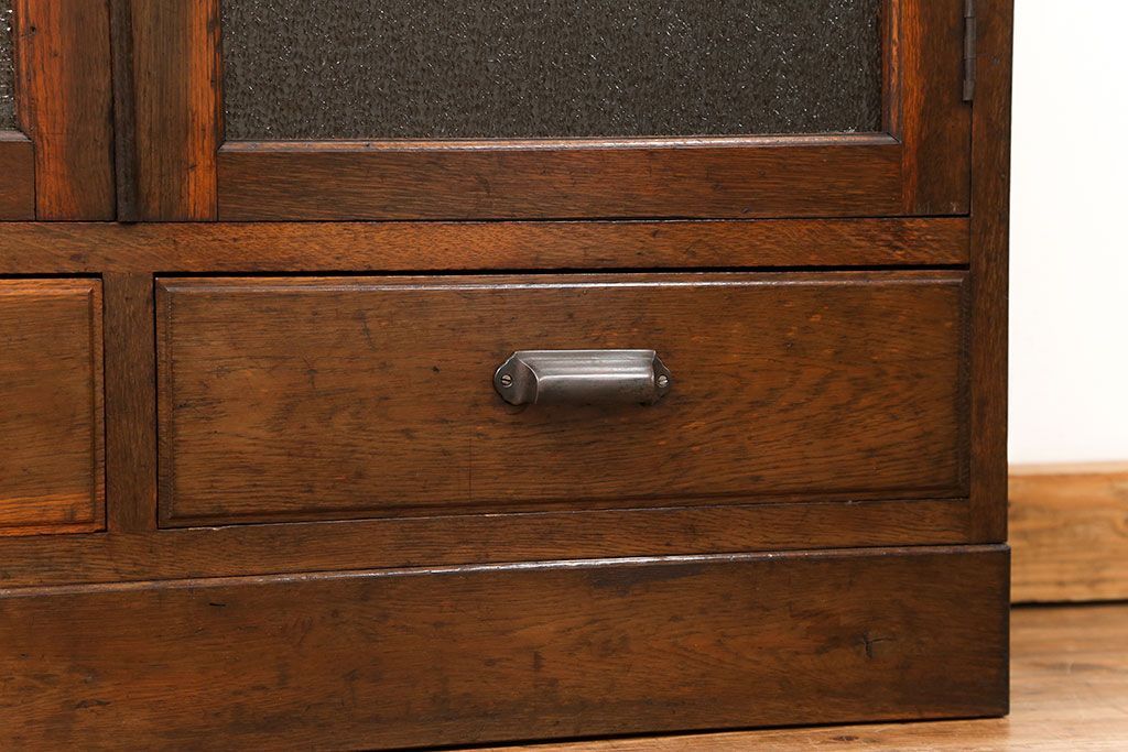 アンティーク家具　アンティーク 古いナラ材の大振りなダイヤガラス本箱(ブックケース、収納棚)