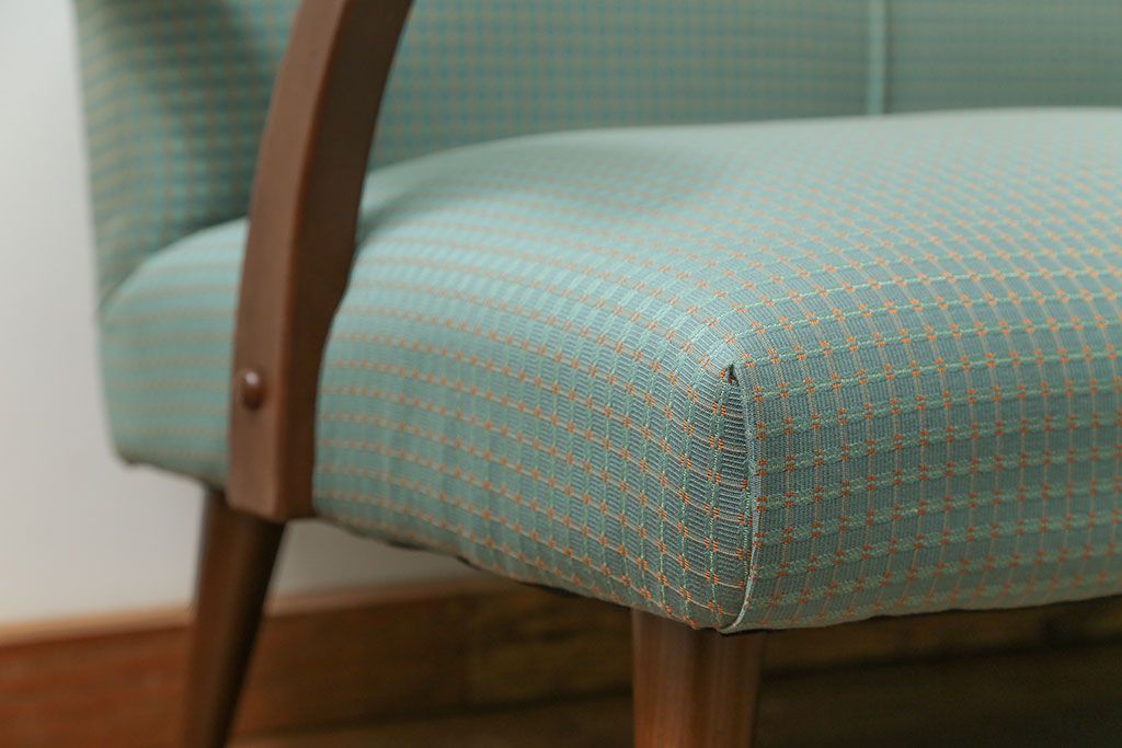 レトロ家具　昭和レトロ 1960年代 かわいいデザインのアンティークソファ