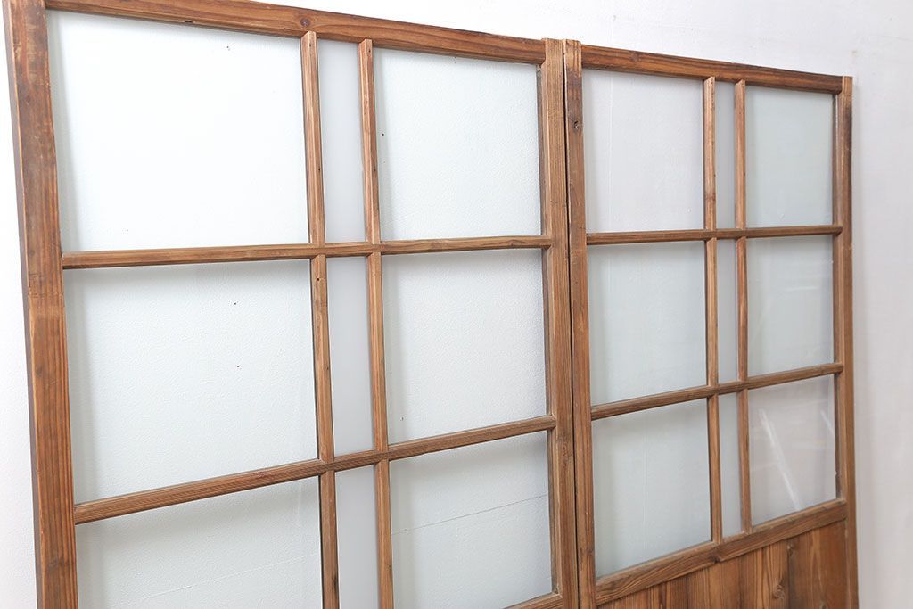 アンティーク 古い木味のガラス戸2枚セット(引き戸)