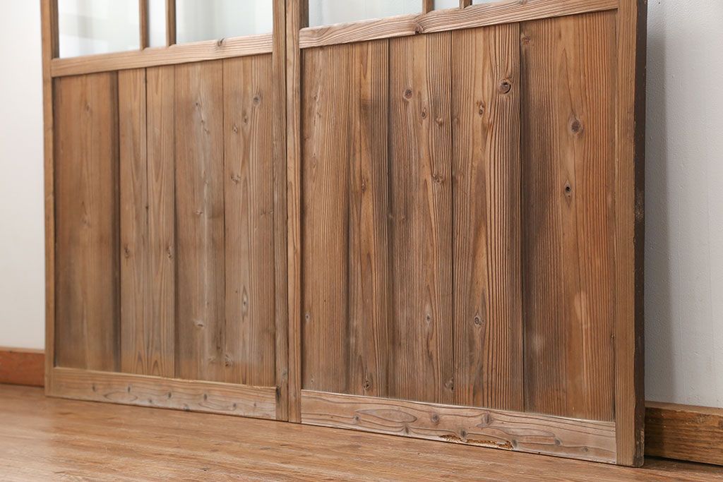 アンティーク 古い木味のガラス戸2枚セット(引き戸)