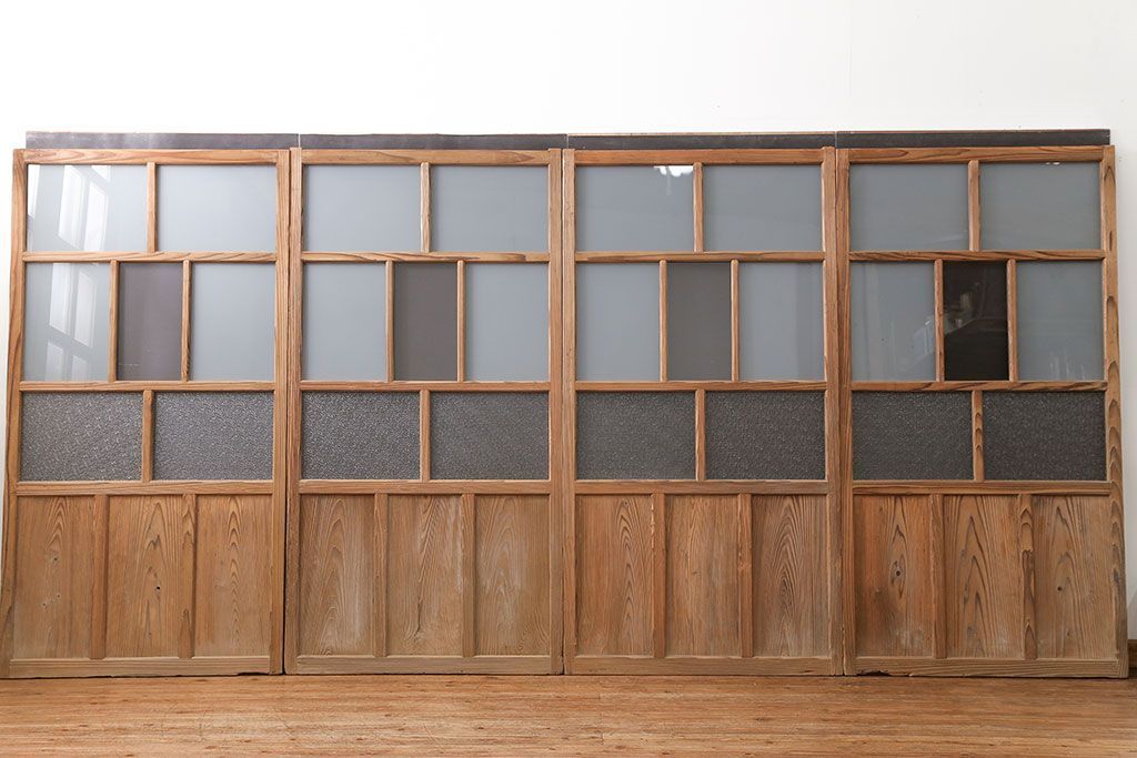 古民具・骨董 古い木味のガラス戸4枚セット(引き戸、建具)