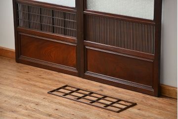 アンティーク 腰板欅材の上質な裏障子付き格子戸　2枚セット　(和風建具、引き戸)