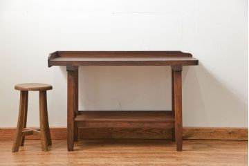 アンティーク家具　アンティーク かわいいデザインのサイドテーブル(作業台)