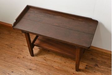 アンティーク家具　アンティーク かわいいデザインのサイドテーブル(作業台)