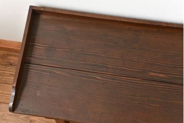 アンティーク家具　アンティーク かわいいデザインのサイドテーブル(作業台)