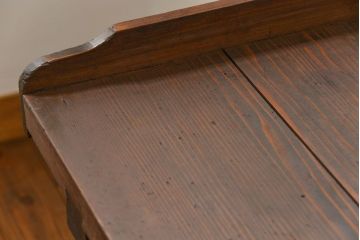 アンティーク家具　アンティーク かわいいデザインのサイドテーブル(作業台)