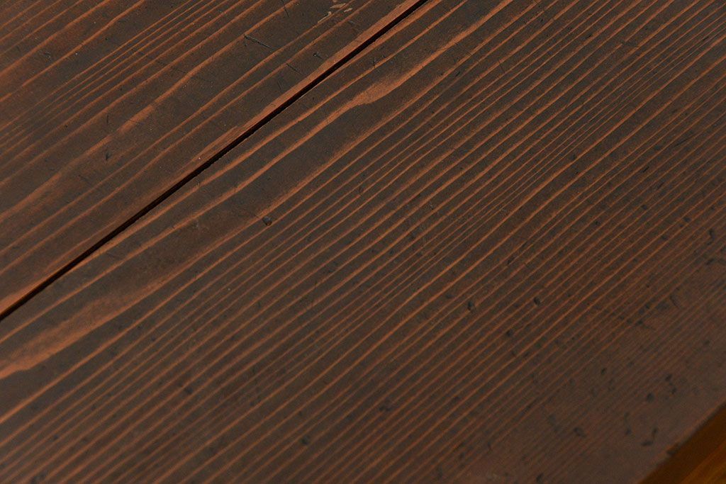 アンティーク家具　アンティーク かわいいデザインのサイドテーブル(作業台)