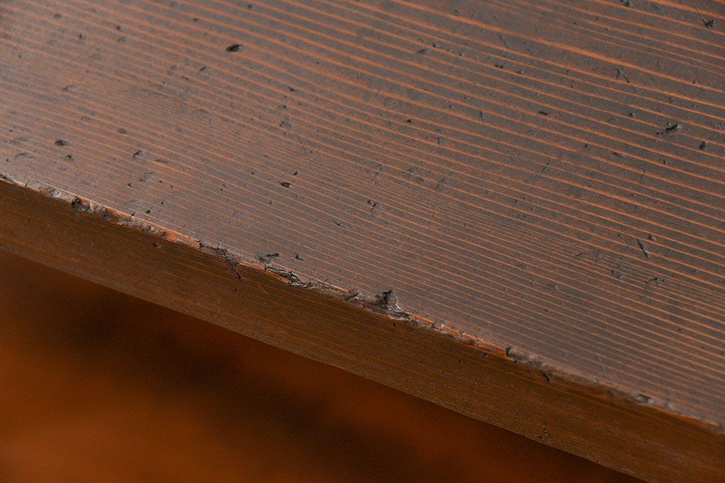 アンティーク家具　アンティーク かわいいデザインのサイドテーブル(作業台)