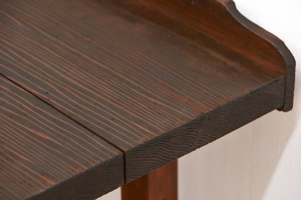 アンティーク家具　アンティーク かわいいデザインのサイドテーブル(作業台)