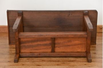 アンティーク家具　アンティーク かわいいデザインのサイドテーブル(作業台)