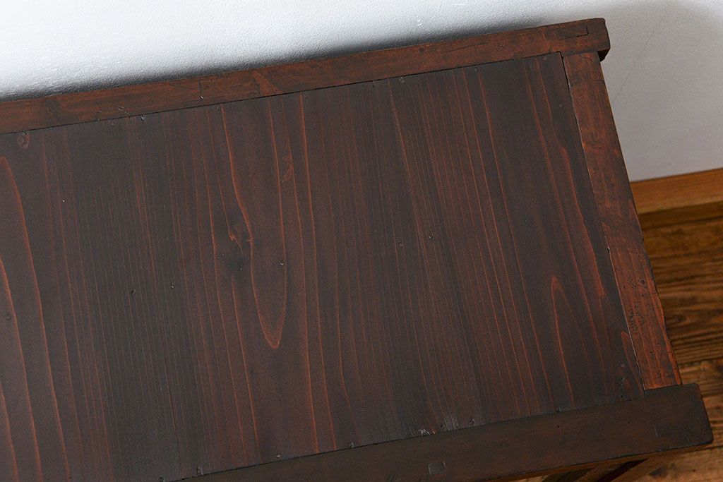 アンティーク家具　アンティーク 銀モールガラスの収納棚(戸棚)