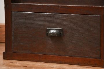 アンティーク家具　アンティーク 銀モールガラスの収納棚(戸棚)