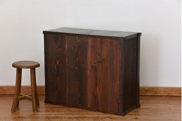 アンティーク家具　アンティーク 銀モールガラスの収納棚(戸棚)