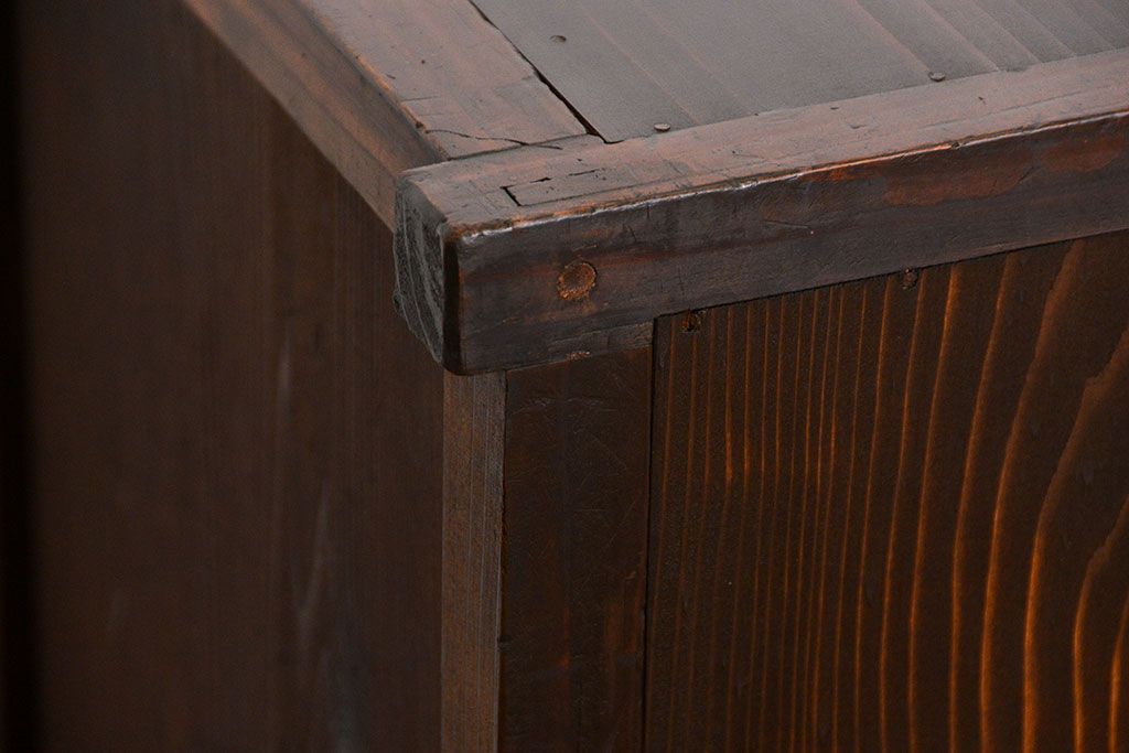 アンティーク家具　アンティーク 銀モールガラスの収納棚(戸棚)