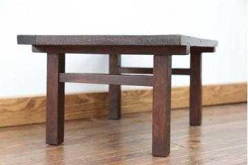 アンティーク家具　古民具・骨董 古い木の小さな机(飾り棚、テーブル)