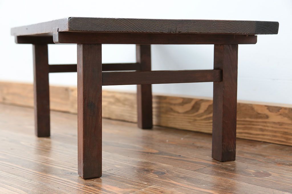 アンティーク家具　古民具・骨董 古い木の小さな机(飾り棚、テーブル)