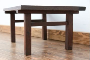 アンティーク家具　古民具・骨董 古い木の小さな机(飾り棚、テーブル)