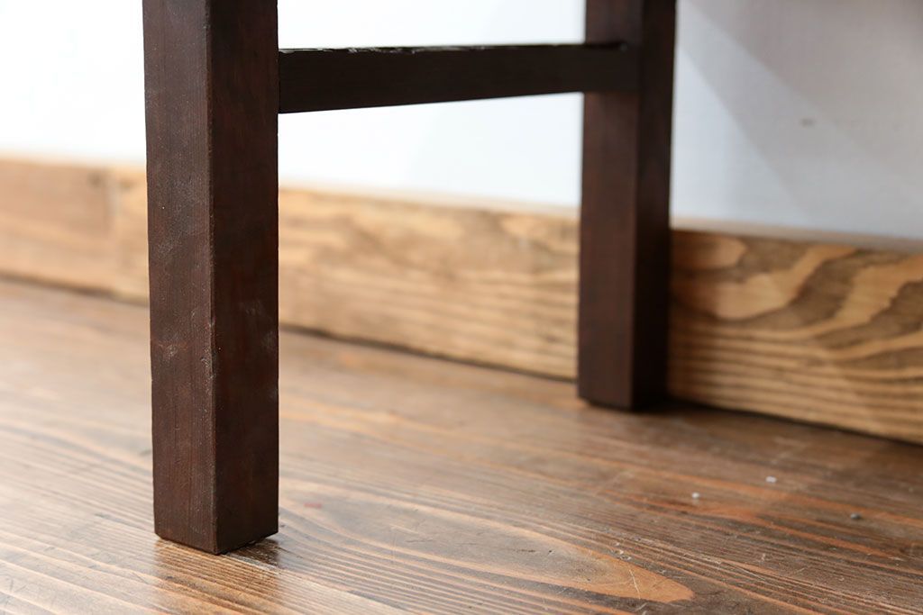 アンティーク家具　古民具・骨董 古い木の小さな机(飾り棚、テーブル)