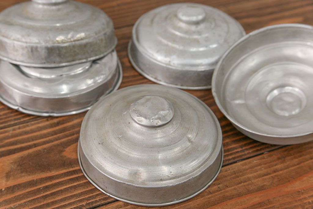 アンティーク雑貨　昭和レトロ 古い駄菓子屋の六連ガラス瓶(ガラスビン)