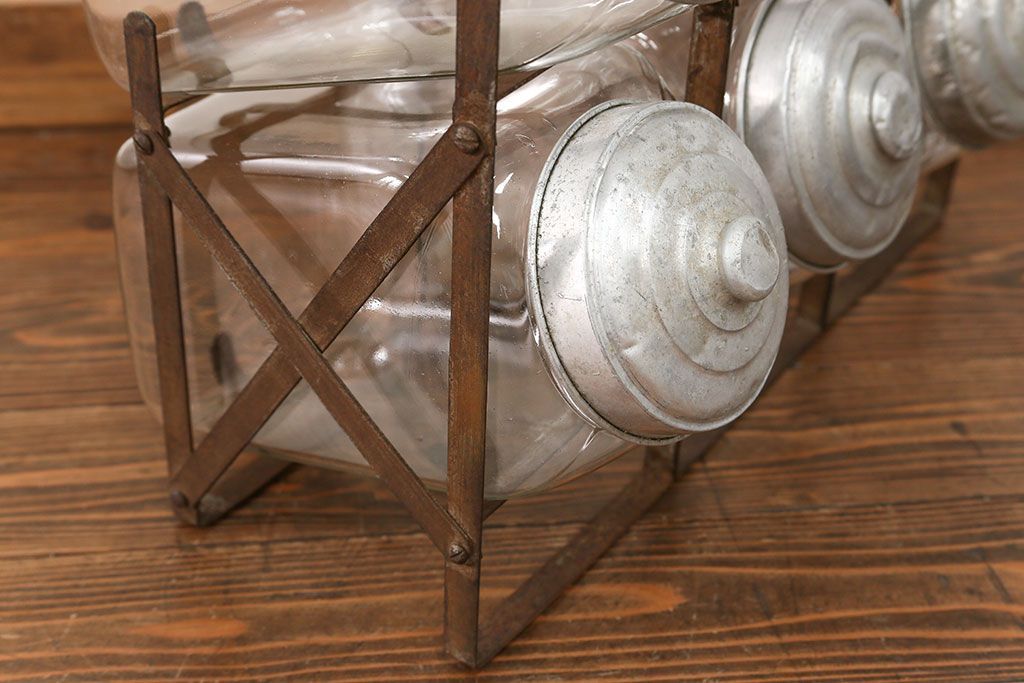 アンティーク雑貨　昭和レトロ 古い駄菓子屋の六連ガラス瓶(ガラスビン)