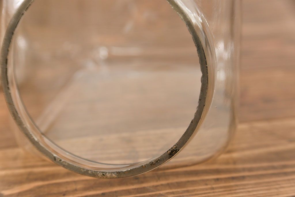 アンティーク雑貨　昭和レトロ 古い駄菓子屋の六連ガラス瓶(ガラスビン)