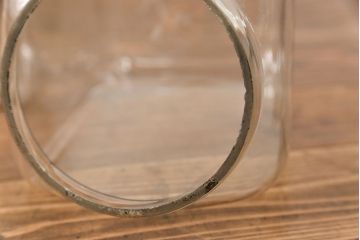 アンティーク雑貨　昭和レトロ 古い駄菓子屋の六連ガラス瓶(ガラスビン)