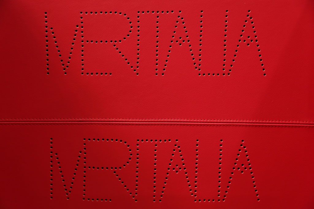 中古 イタリア 高級 モダン家具 メリタリア(MERITALIA)アームチェア(2)(椅子、イス)