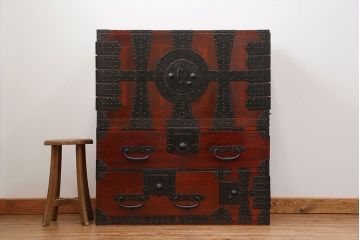 古民具・骨董 美品　金具の立派な観音開き時代箪笥(帳場箪笥、たんす)